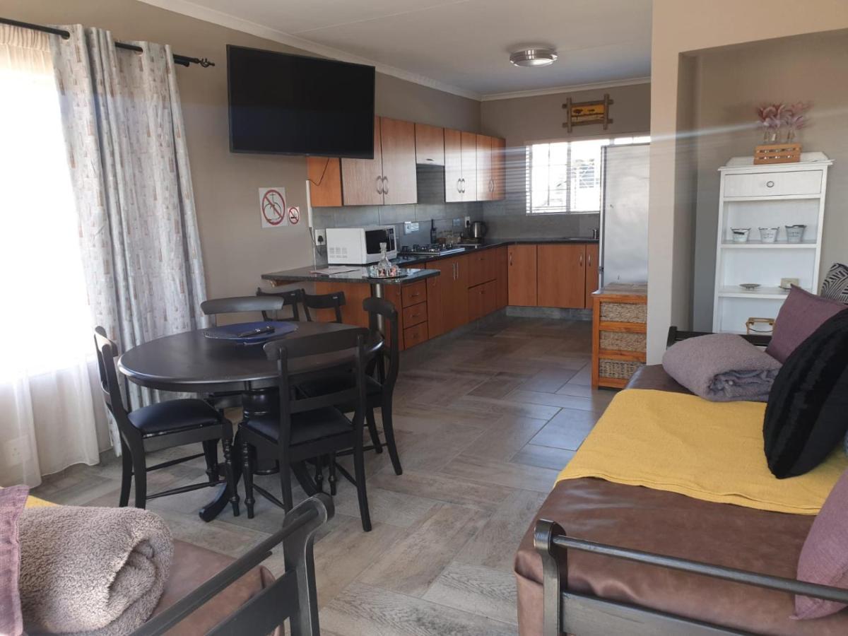 Rudman Townhouses - Family Apartment Boksburg Exterior photo
