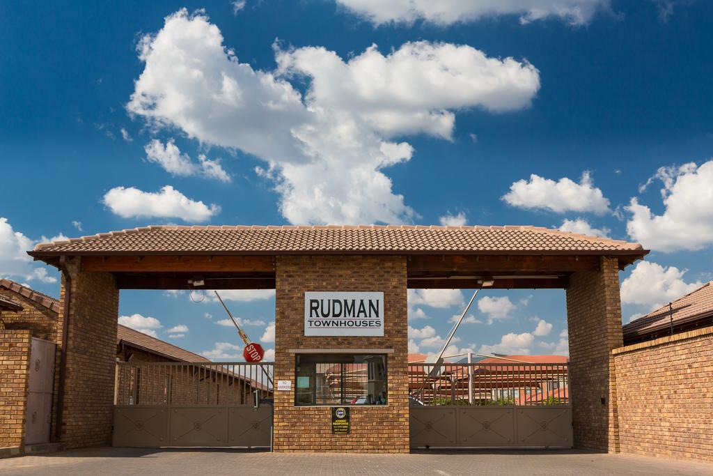 Rudman Townhouses - Family Apartment Boksburg Exterior photo